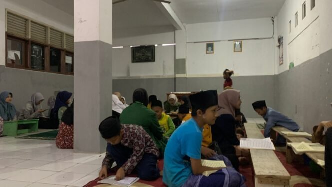 
					“Pengajian Al-Qur’an Anak-Anak Hidupkan Suasana Masjid Al-Istiqomah Karadenan”